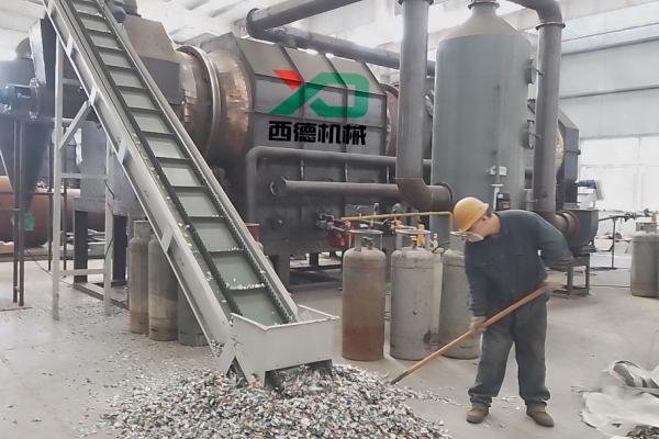 為什么要使用易拉罐脫漆爐，河南西德機械設備